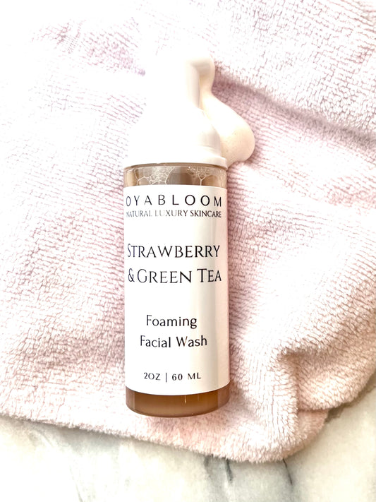 Strawberry + Green Tea Foaming Facial Wash (Clarifying)